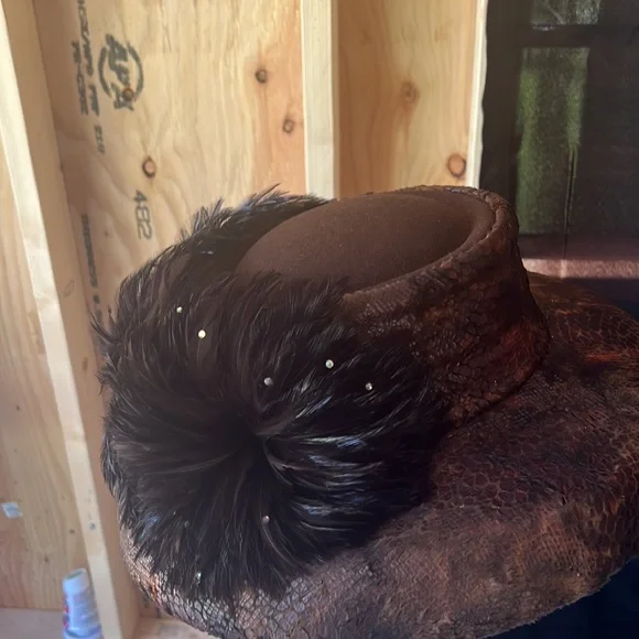 Ladies dark brown animal print hat with black feather - Picture 4 of 5